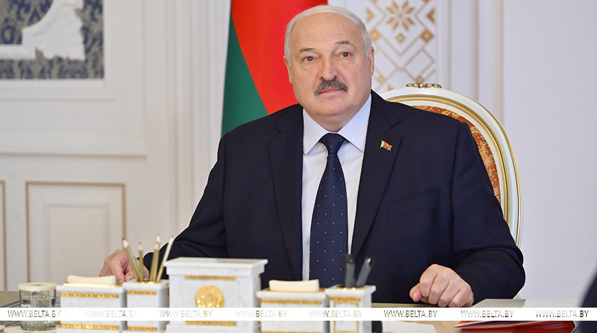 Александр Лукашенко во время принятия кадровых решений