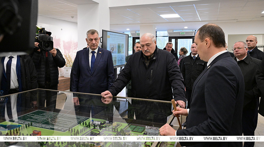 Александр Лукашенко в ходе рабочей поездки в Витебскую область при посещении Березинского биосферного заповедника