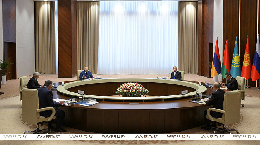 Александр Лукашенко во время саммита ОДКБ в Бишкеке