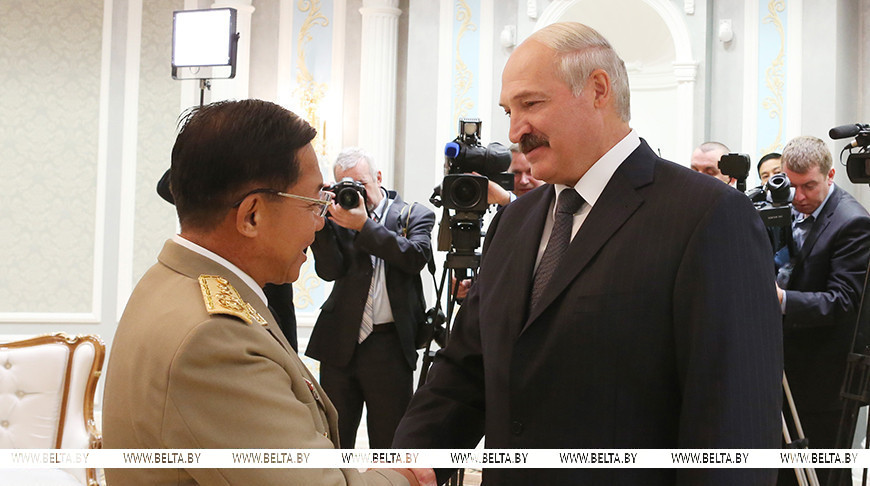 Александр Лукашенко и Мин Аун Хлаин, 4 ноября 2014 года