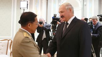 Александр Лукашенко и Мин Аун Хлаин, 4 ноября 2014 года