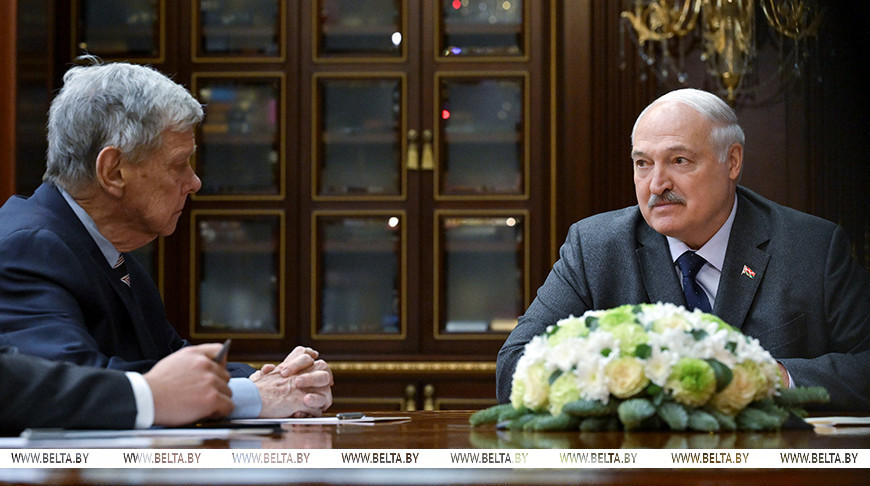 Спецпосланник США в Беларуси Джон Коул и Александр Лукашенко