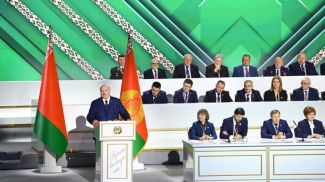 Александр Лукашенко во время заседания седьмого Всебелорусского народного собрания при обращении с Посланием к белорусскому народу и Национальному собранию