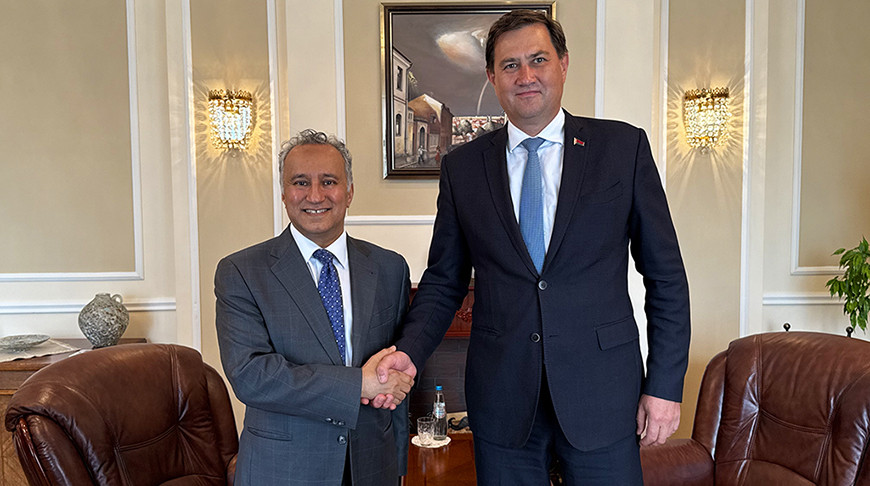 Абдулрахман Сулейман Аль-Ахмед и Максим Рыженков. Фото МИД