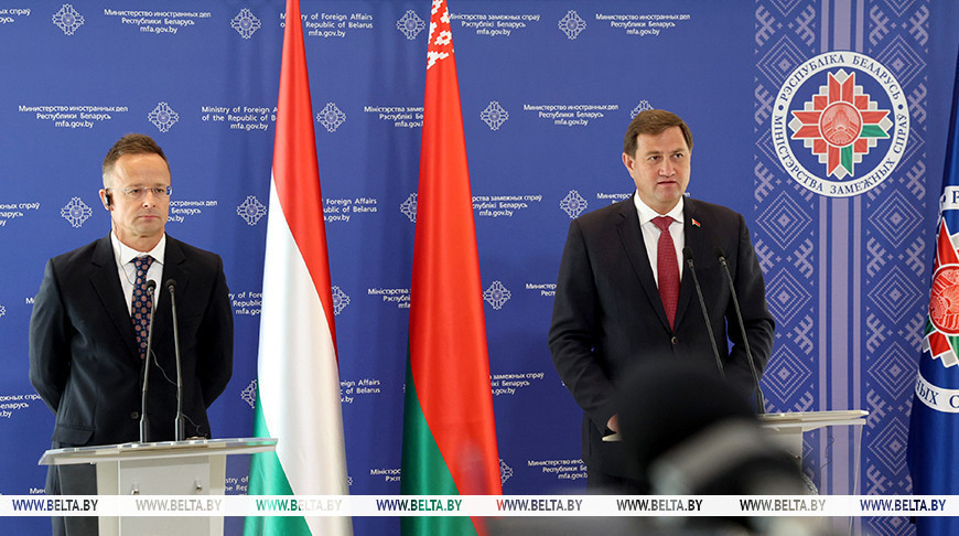 Петер Сийярто и Максим Рыженков