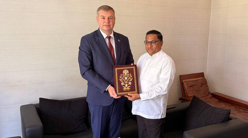 Михаил Касько и Виджита Херат. Фото МИД