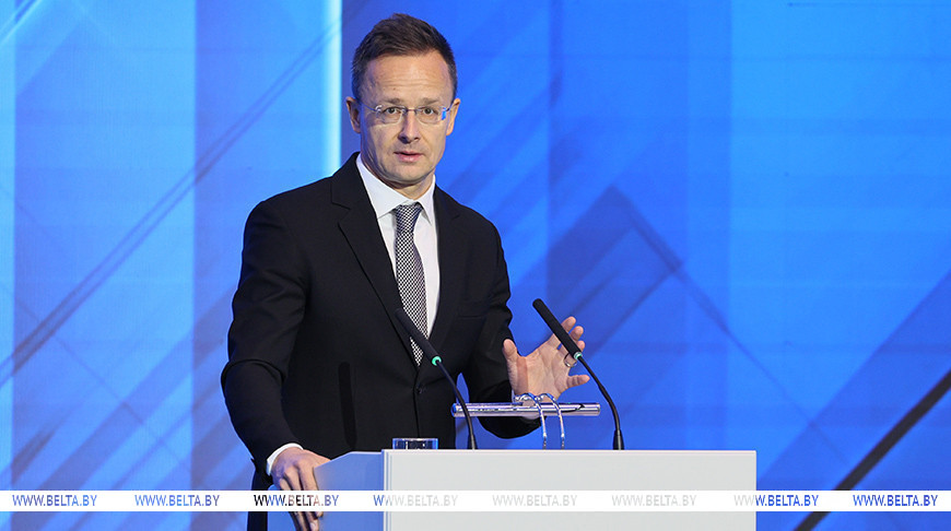 Петер Сийярто