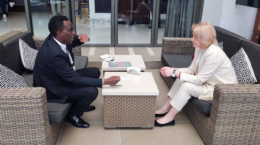 Алан Мукоки и Елена Малиновская. Фото БелТПП