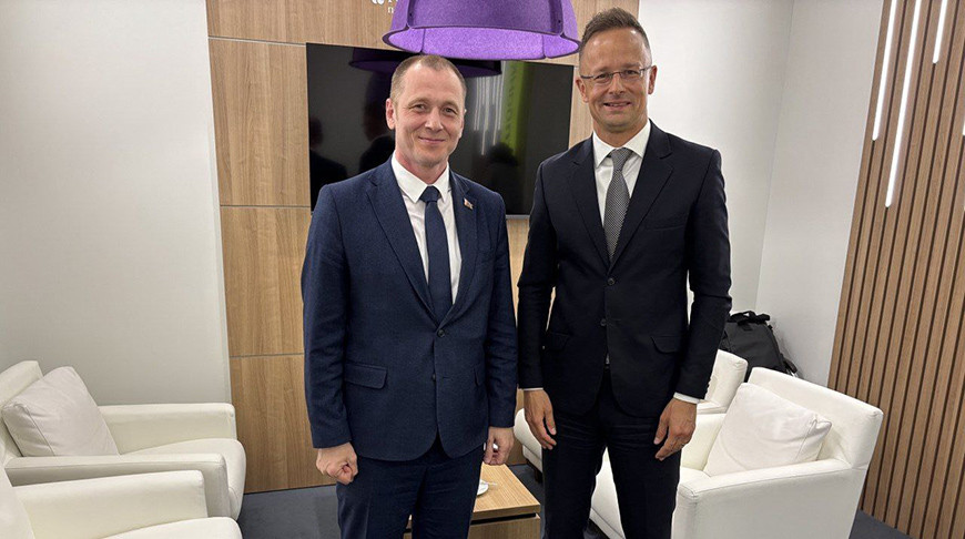 Денис Мороз и Петер Сийярто. Фото Минэнерго