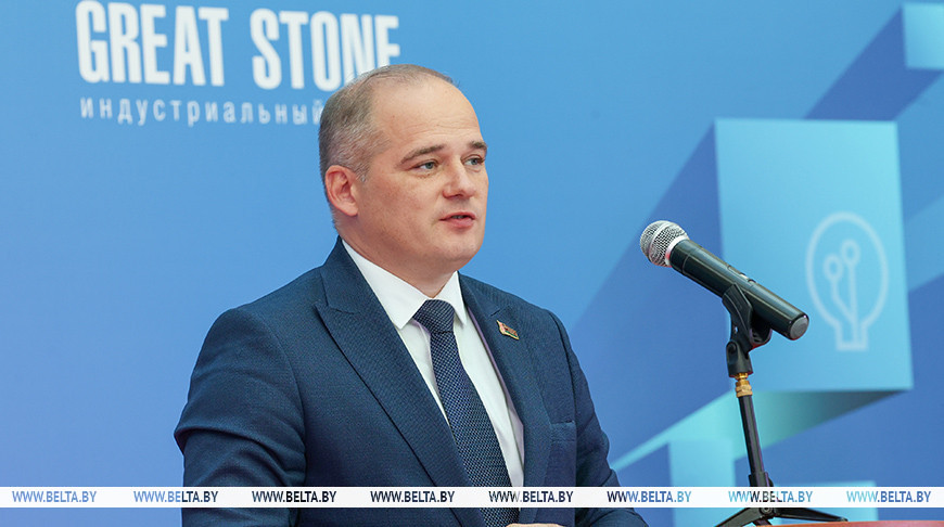 Денис Бакей