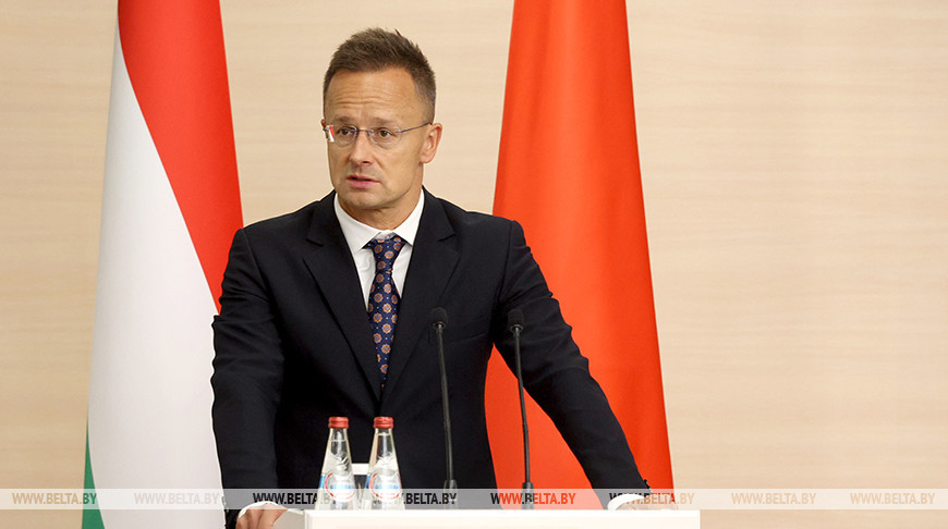 Петер Сийярто