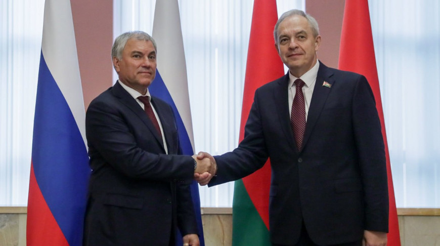 Вячеслав Володин и Игорь Сергеенко. Фото Палаты представителей Национального собрания Республики Беларусь