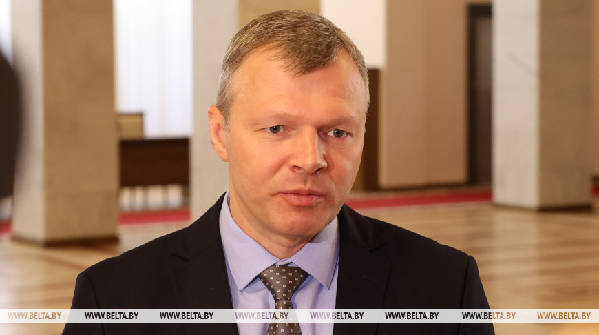 Олег Романов