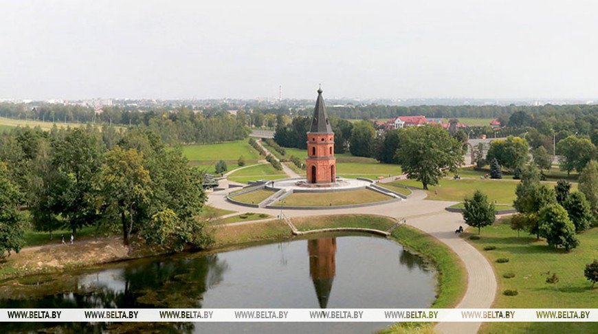 Каплица и Озеро Слез. Фото из архива