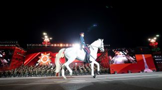 Во время генеральной репетиции парада в Минске Во время генеральной репетиции парада в Минске