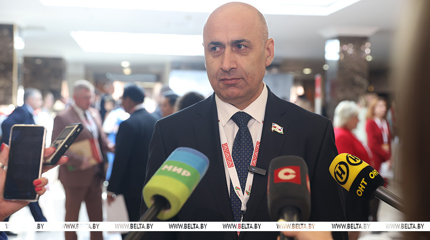 Азер Бадамов