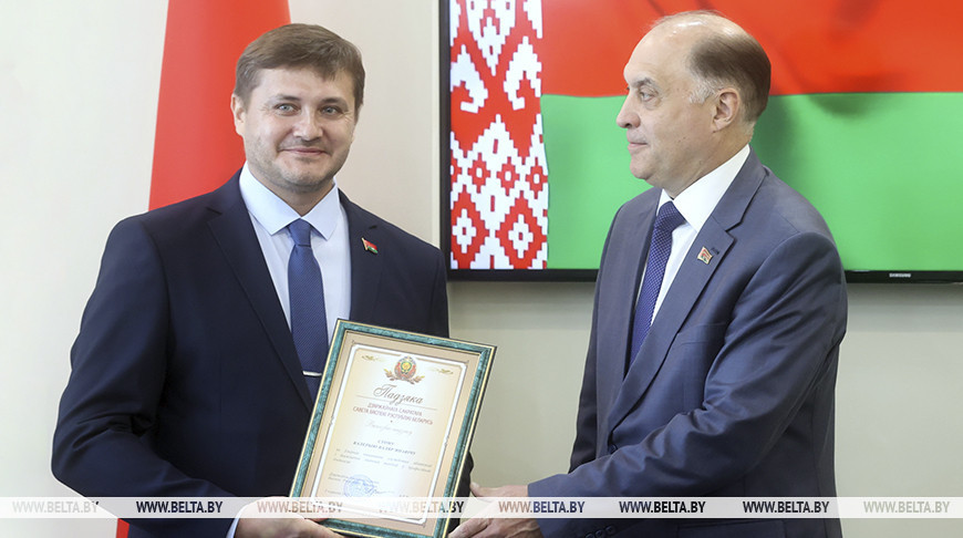 Александр Вольфович во время награждения