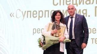 Генеральный директор БЕЛТА Ирина Акулович и министр информации Марат Марков