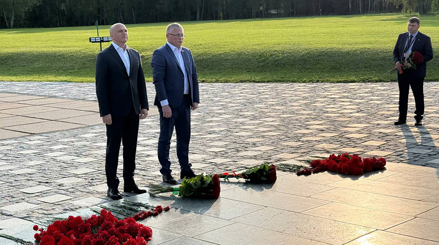 Губернатор Калининградской области Алексей Беспрозванных и заместитель председателя Миноблисполкома Александр Ильясевич