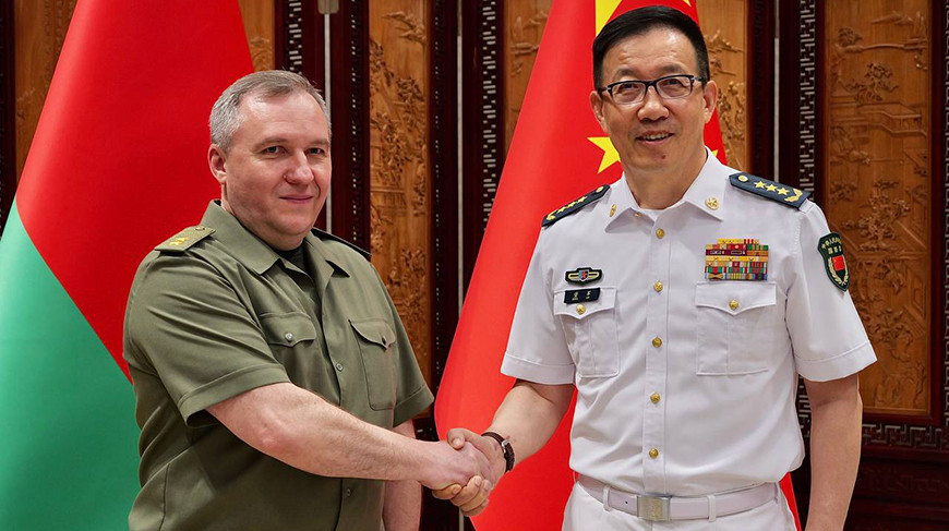 Виктор Хренин и Дун Цзюнь. Фото  "Ваяр" 