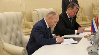 Евгений Богданов и Александр Студнев. Фото Минстройархитектуры