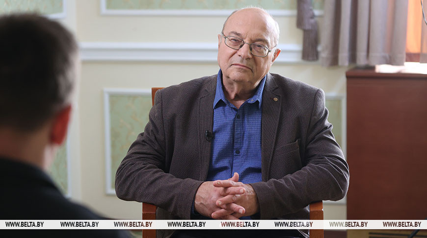 Александр Алесин