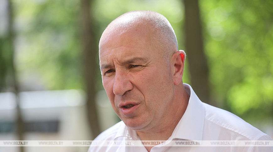 Юрий Караев