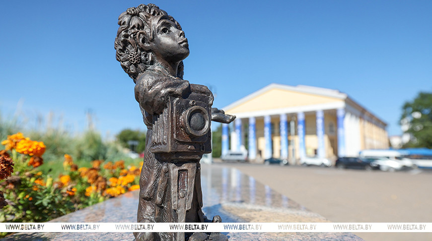 Скульптура "Фотограф"