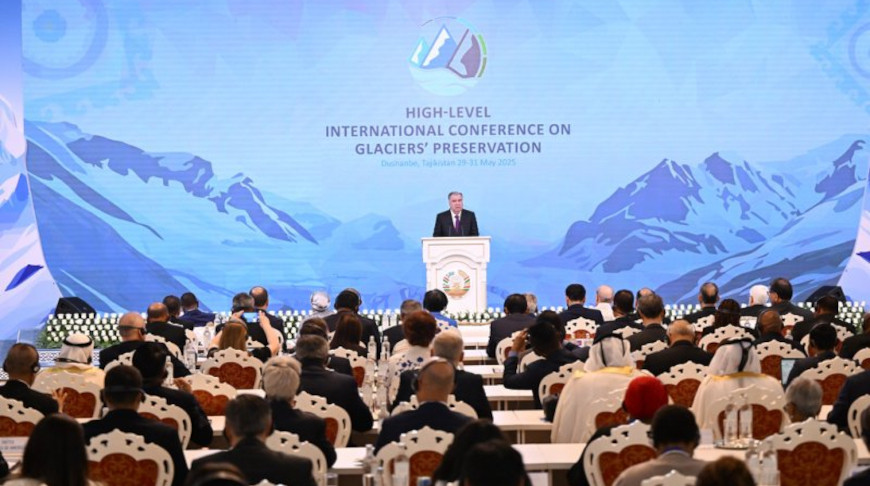 Эмомали Рахмон. Фото khovar.tj