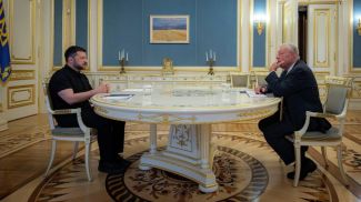 Владимир Зеленский и Кит Келлог. Фото АР