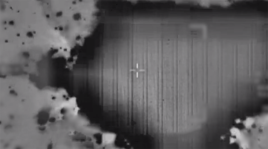 Скриншот видео во время атаки истребителей израильских ВВС