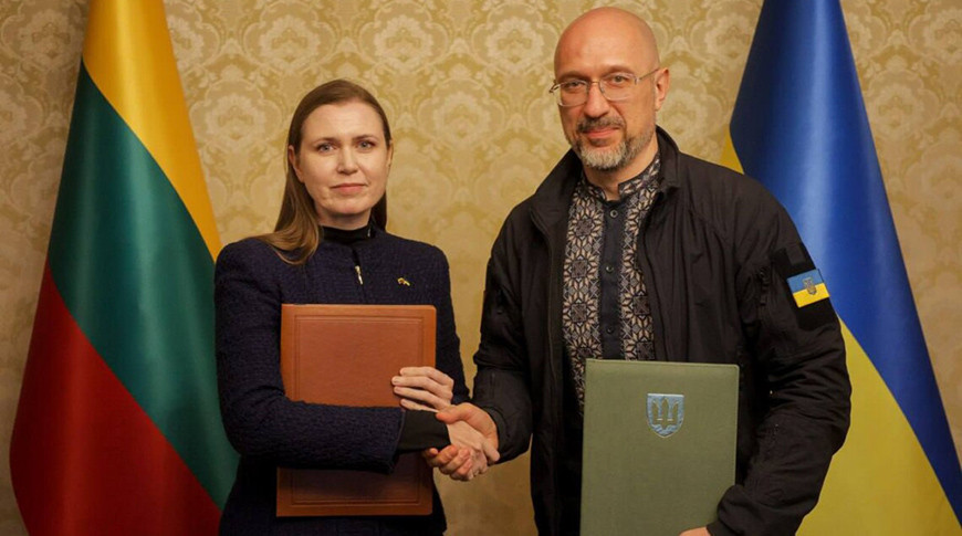 Довиле Шакалене и Денис Шмыгаль. Фото из соцсетей