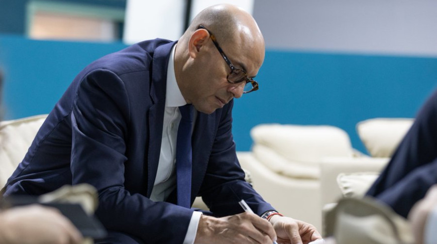 Саймон Стил. Фото из его официального аккаунта в соцсети X