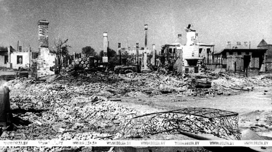 1 июля 1944 года. Разрушения в Слониме, сделанные немецко-фашистскими захватчиками при отступлении. Фото БЕЛТА.