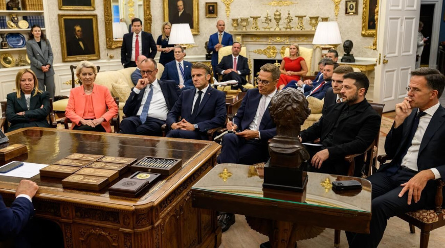 Фото The White House