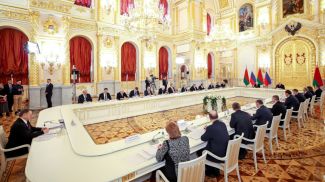 Александр Лукашенко во время заседания Высшего госсовета Союзного государства (ВГС СГ)