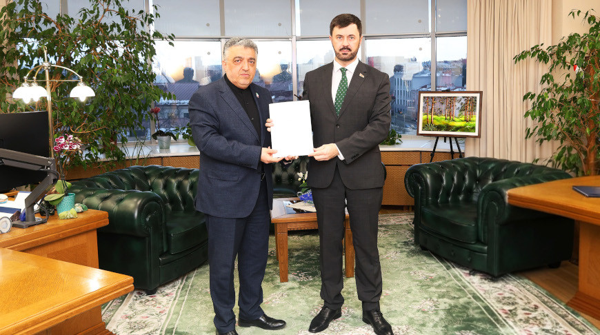 Алиреза Санеи и Сергей Лукашевич. Фото МИД