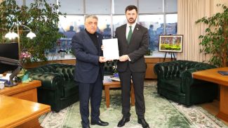 Алиреза Санеи и Сергей Лукашевич. Фото МИД