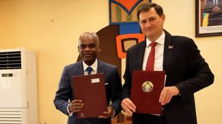 Робер Дюссэ и Максим Рыженков. Фото МИД