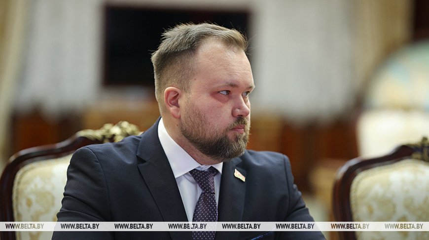 Николайчик: Зимбабве активно рекламирует белорусскую продукцию и продвигает достигнутый нами опыт