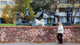   Скульптурная композиция Николая Кондратьева "Играющие дети"  