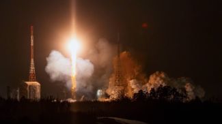 Старт ракеты-носителя "Союз-2.1б" с белорусскими спутниками