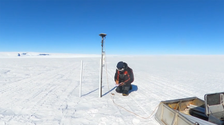 Скриншот видео телеканала "СТВ"