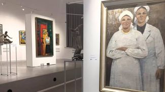 Фото Республиканской художественной галереи во Дворце искусства