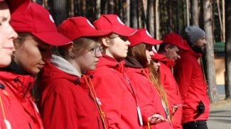 Фото Елизаветы Драбб - волонтера Красного Креста