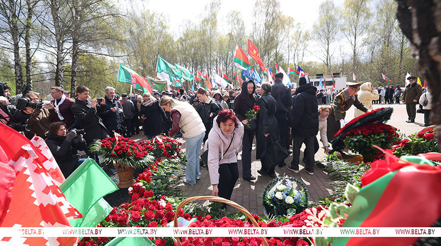 Миг истории, в котором спрессованы тысячи судеб. Память жертв чернобыльской аварии почтили в Минске