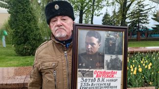 Александр Зотов