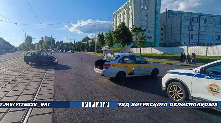 В Витебске столкнулись две легковушки, пострадал ребенок