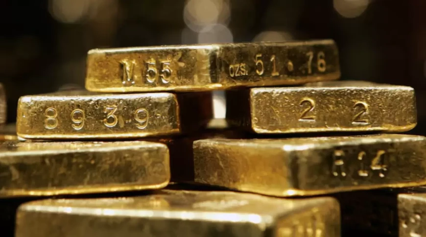 Стоимость фьючерса на золото опустилась ниже $4 700 за унцию впервые с 13 апреля