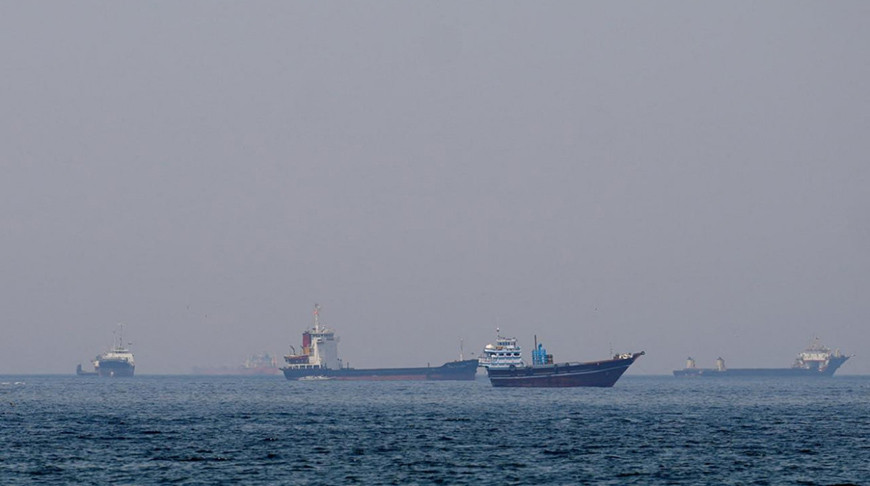 UKMTO: контейнеровоз подвергся обстрелу в Ормузском проливе